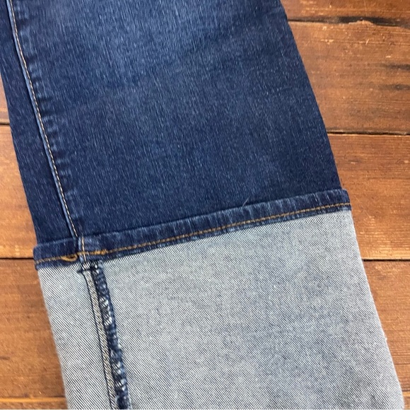 Kut from the Kloth Blue Ankle Cropped Jeans - Picture 3 of 9